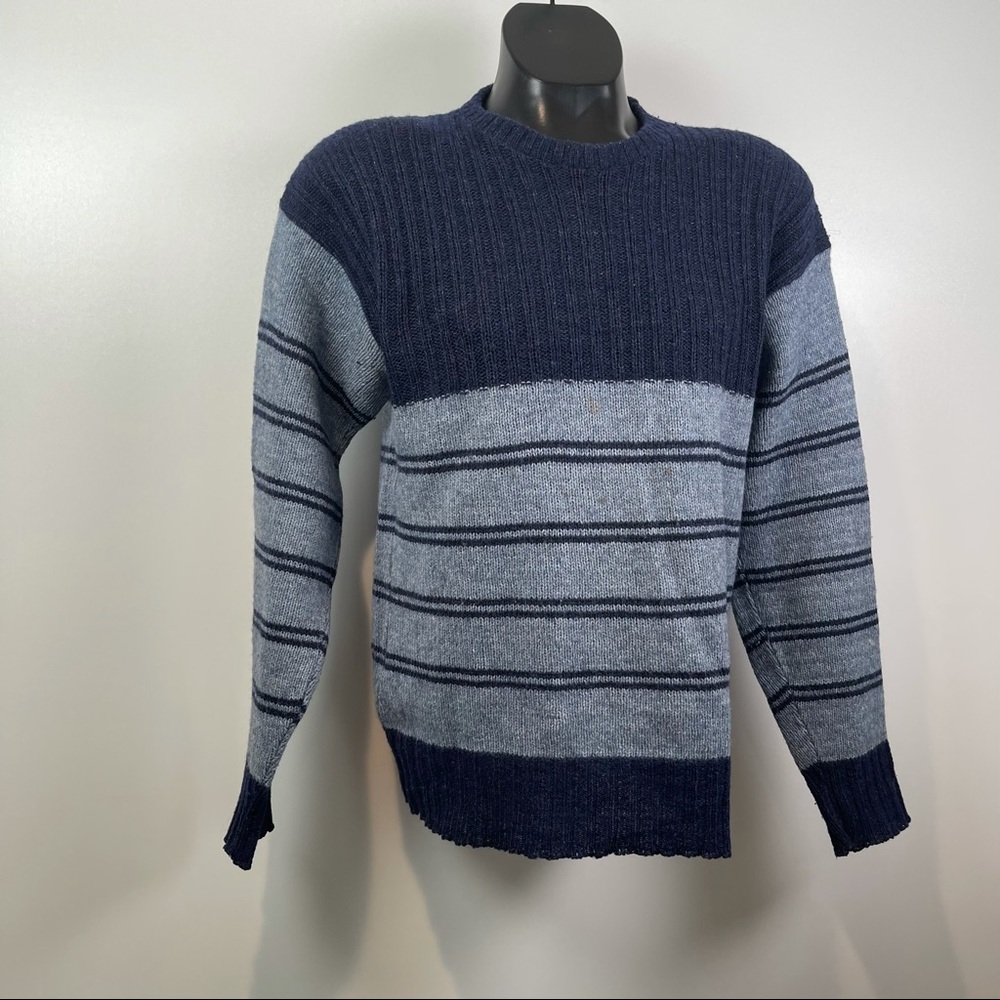 Brentwood Men’s yard sweater long sleeved, size medium